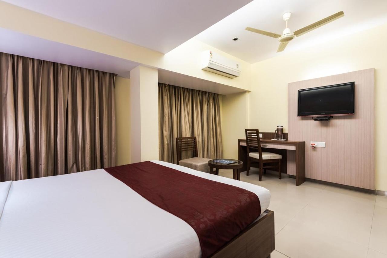 Hotel Aishwarya Residency Navi Mumbai Ngoại thất bức ảnh